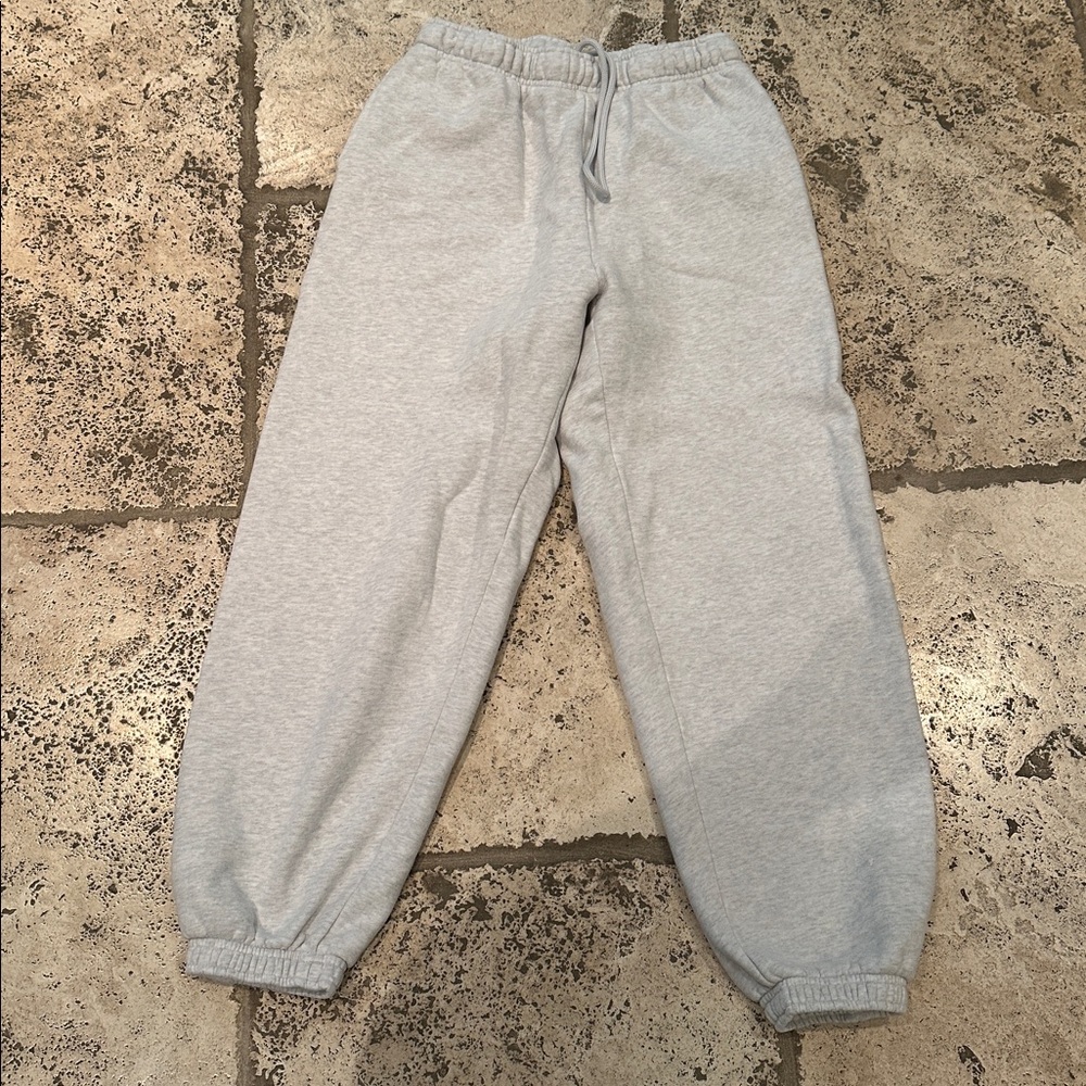 Aritza TNA Cozy Fleece Sweatpants in Light Gray